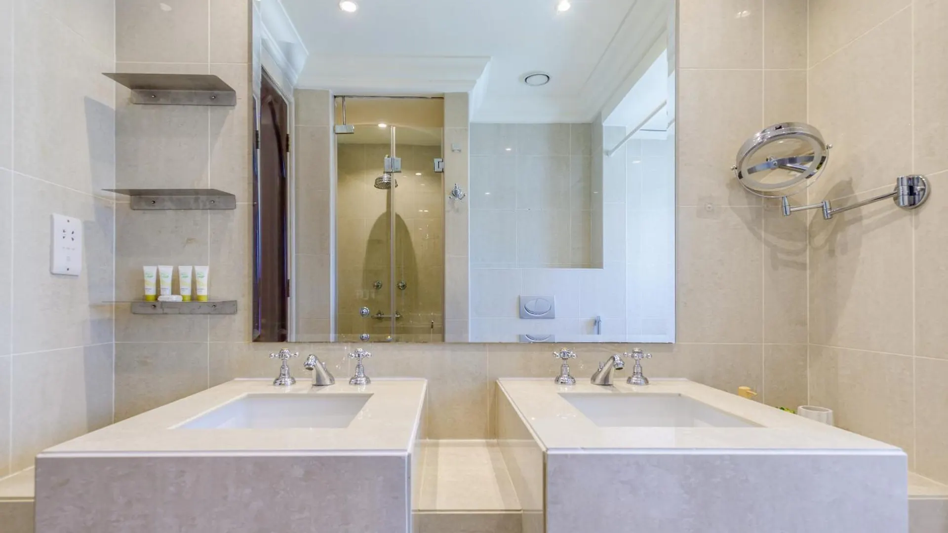 Al Tajer Residence, Oldtown - 1Br Apartment - Allsopp & Allsopp Dubai 0*,  United Arab Emirates