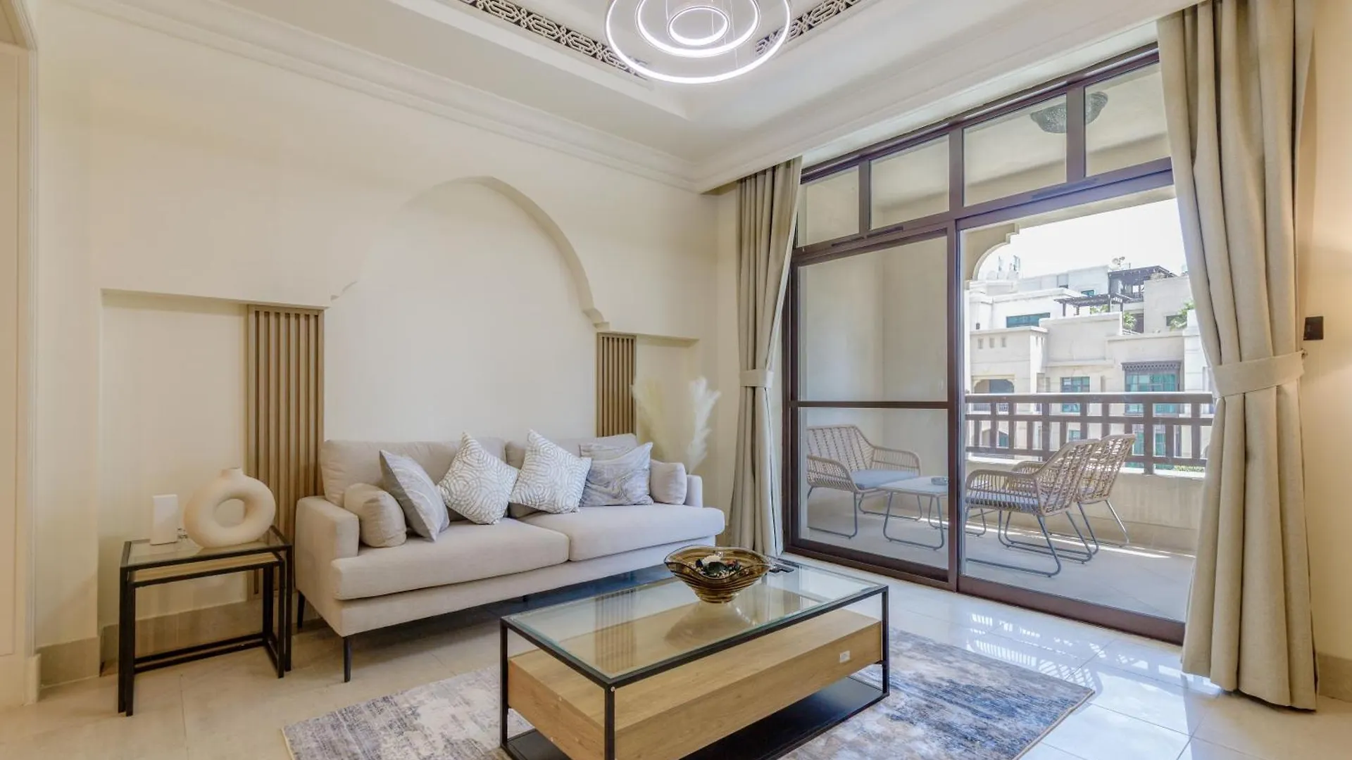 Al Tajer Residence, Oldtown - 1Br Apartment - Allsopp & Allsopp Dubaj