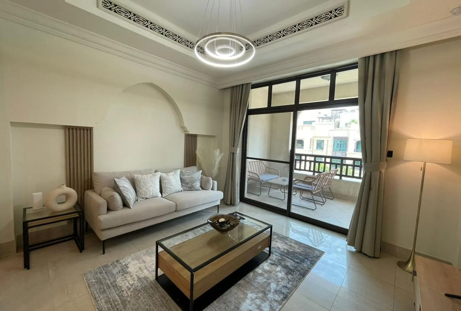 Al Tajer Residence, Oldtown - 1Br Apartment - Allsopp & Allsopp Dubai